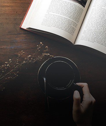 Imagen de taza y libro